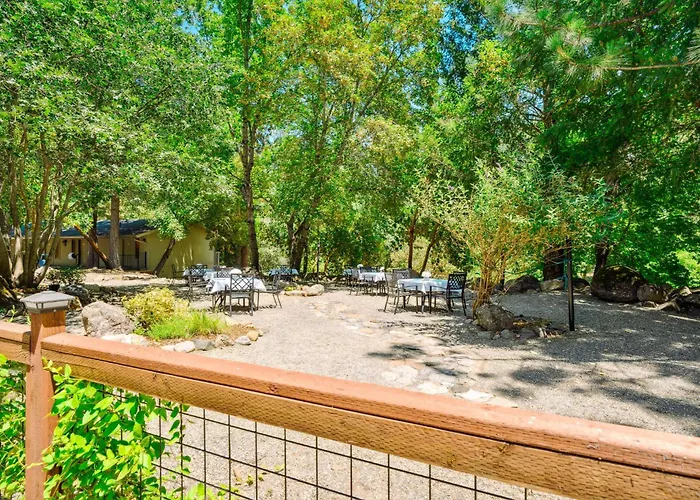 The Fainting Couch Boutique Hotel